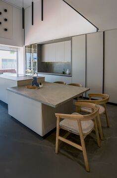 Cartagena-Top-Create-Mesón-Gramarson-Armani-silver- piso Crotone pulpis 03