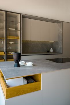Cartagena-Top-Create-Mesón-Gramarson-Armani-silver- piso Crotone pulpis 05