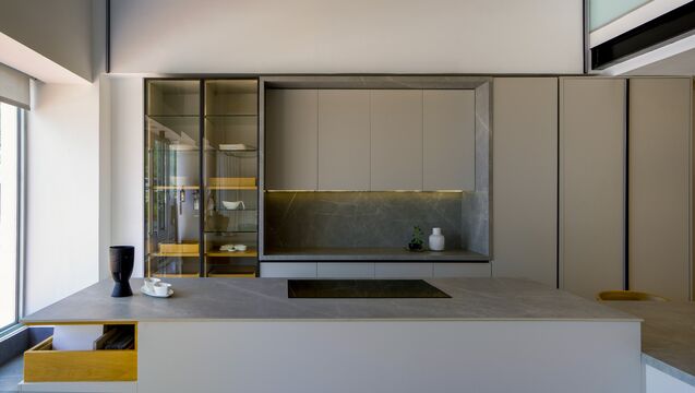 Cartagena-Top-Create-Mesón-Gramarson-Armani-silver- piso Crotone pulpis 01